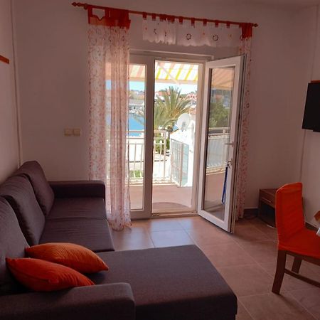 Apartman Rebeka Jezera Dış mekan fotoğraf