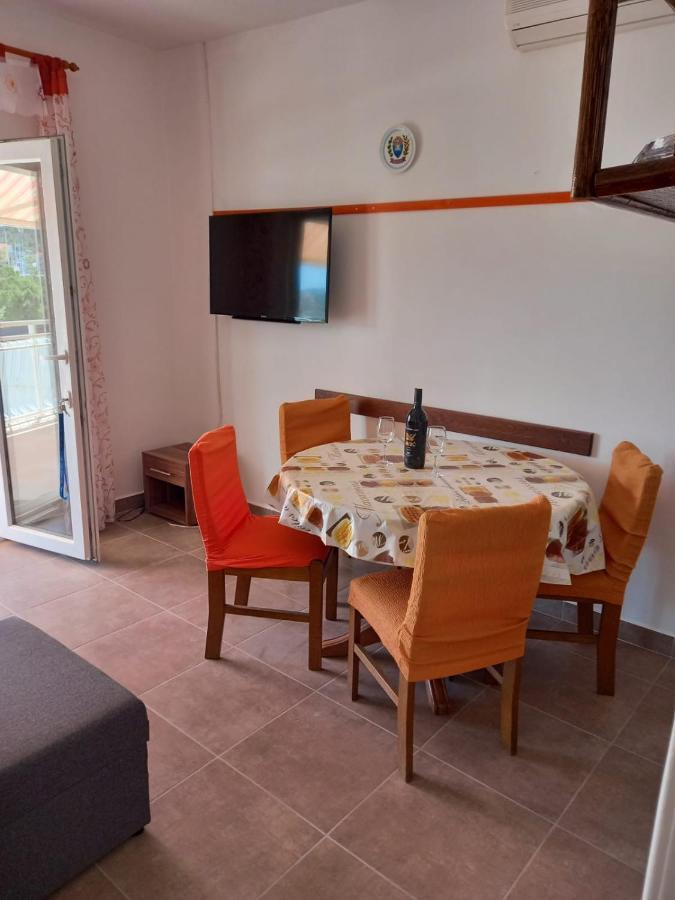 Apartman Rebeka Jezera Dış mekan fotoğraf