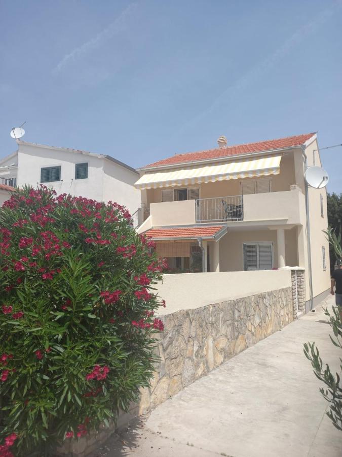 Apartman Rebeka Jezera Dış mekan fotoğraf