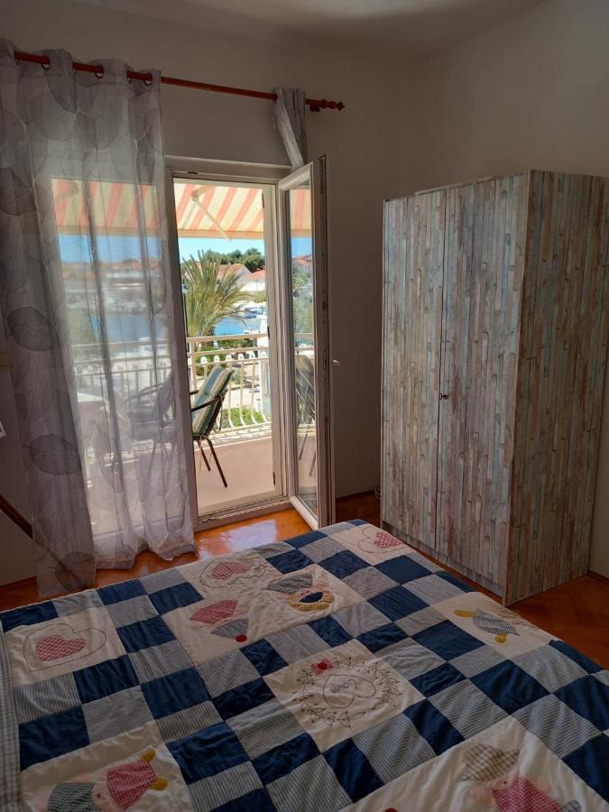 Apartman Rebeka Jezera Dış mekan fotoğraf