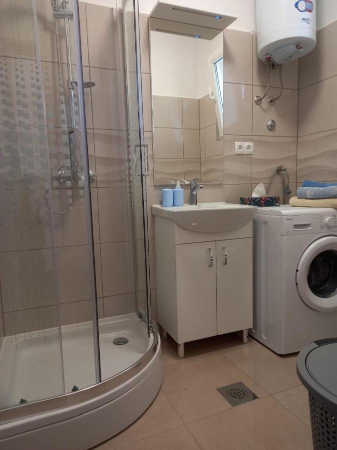 Apartman Rebeka Jezera Dış mekan fotoğraf